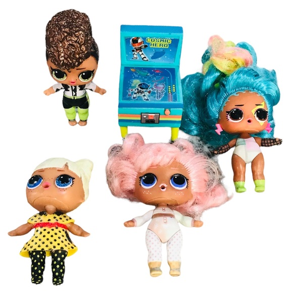 4 LOL Surprise Dolls & Toy Video Game - Picture 1 of 4